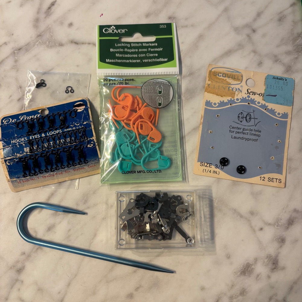 Sewing Notions Lot Clover Stitch Markers Vintage De Long Hooks Scovill Snaps